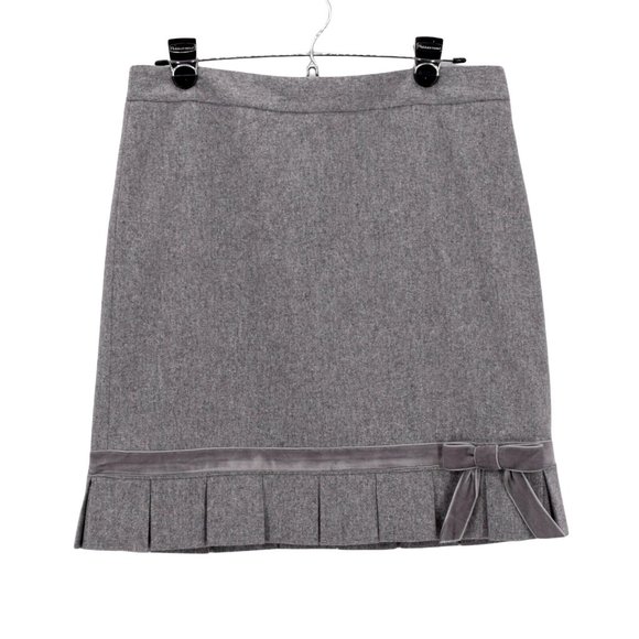 Banana Republic Dresses & Skirts - Banana Republic Grey Wool Blend/Velvet Mini Skirt Size 6